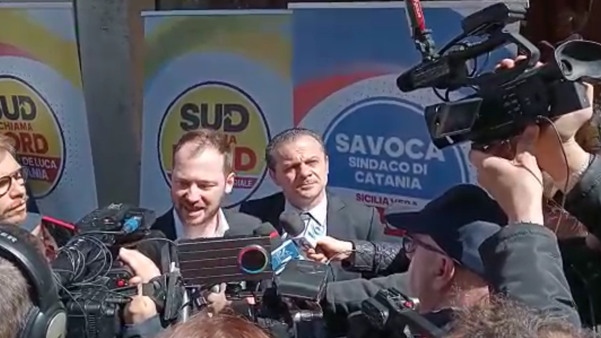 Amministrative, De Luca presenta Savoca come candidato sindaco<br>L’atteso ritorno del «figliol prodigo» Villari e il sostegno a Maugeri