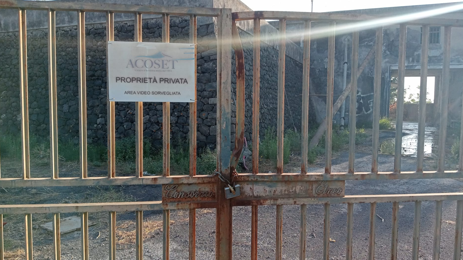 Catania, quell’acquedotto <i>Acoset</i> che fa acqua da tutte le parti<br>L’assessore Petralia: «Tavolo tecnico entro prossima settimana»