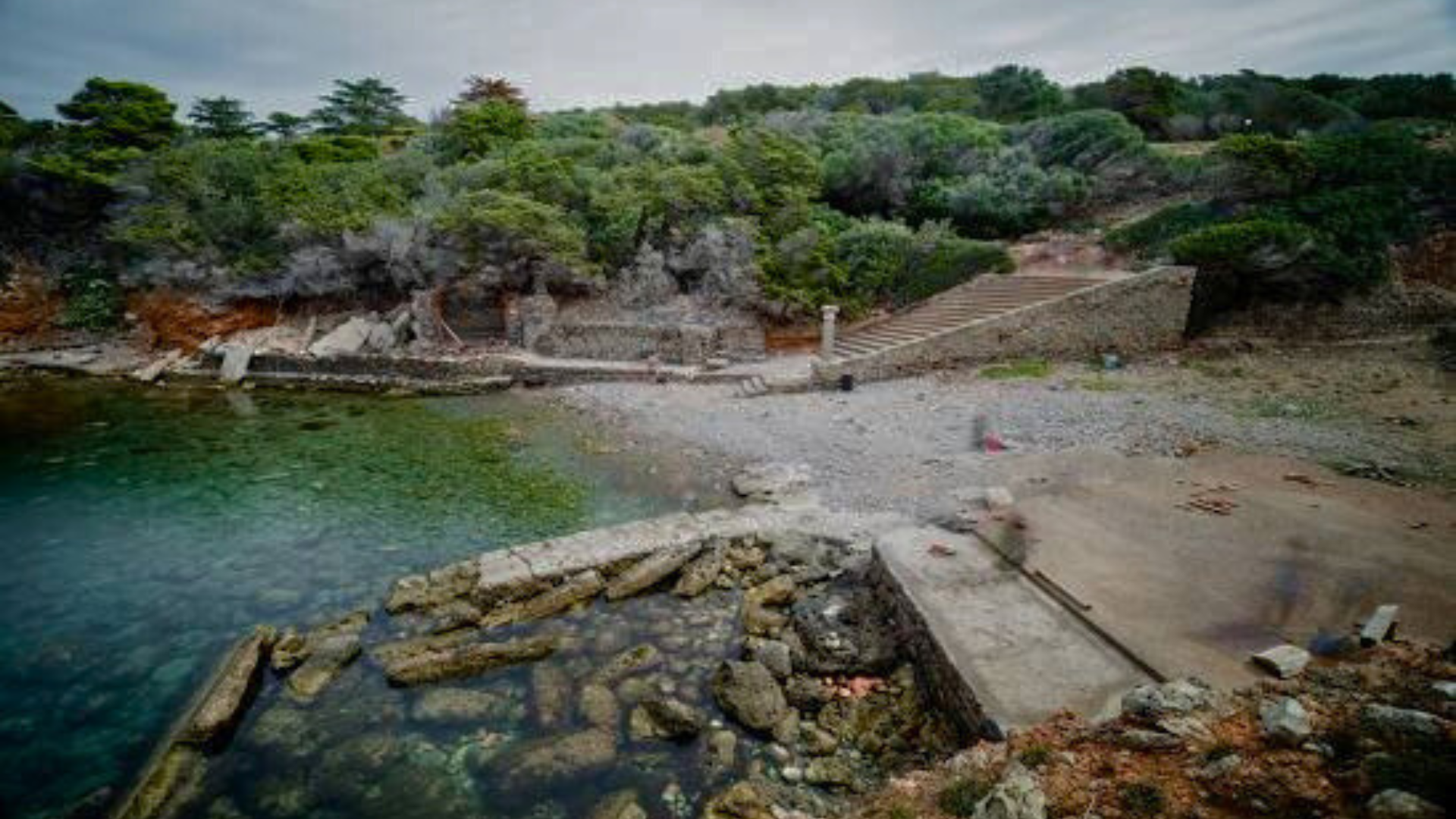 Giannutri, viaggio nell’isola proibita che sembra meravigliosa però non lo è<br>La striscia di terra da cui tutti (sbagliando) prendono esempio senza saperlo