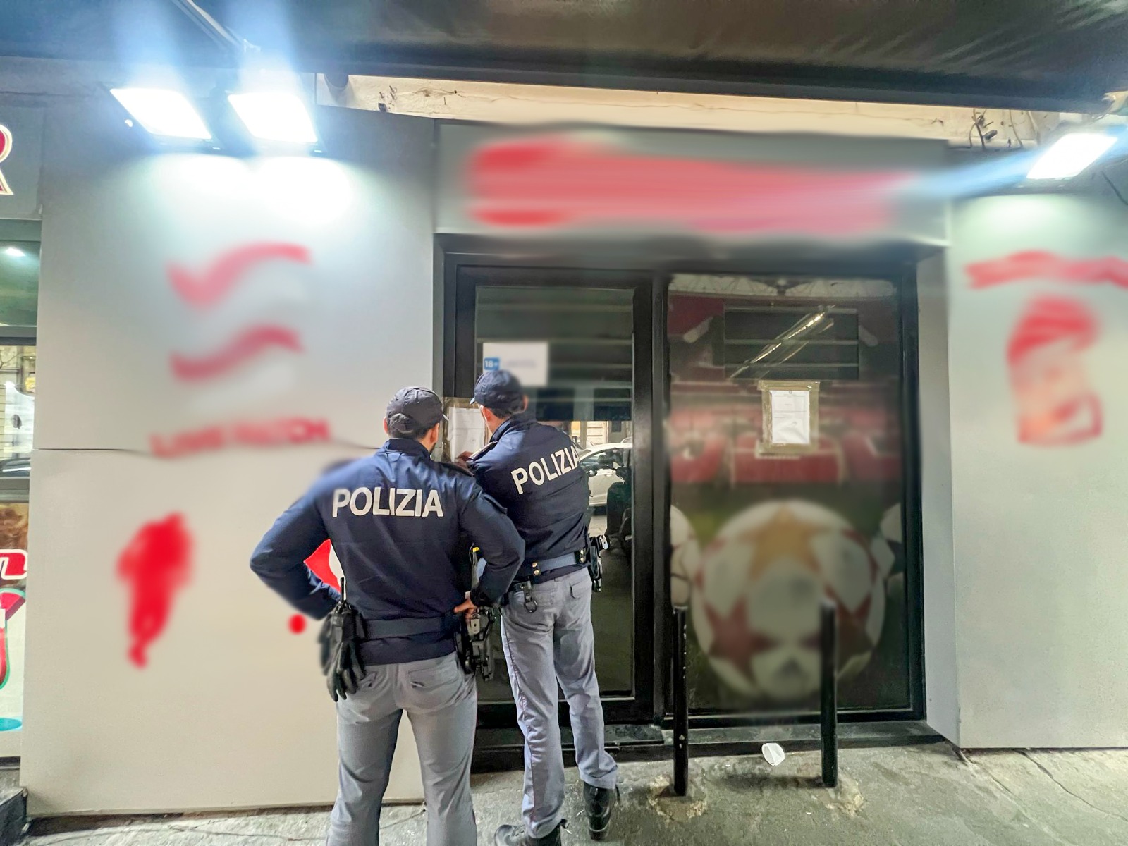 Via Plebiscito, il chiosco è ritrovo di pregiudicati<br>La questura dispone la chiusura per sette giorni