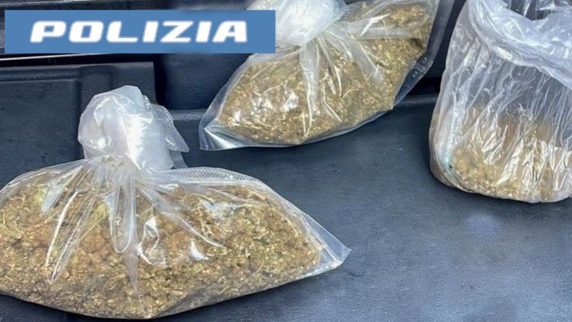 Sequestrati 300 grammi di marijuana dal valore di tremila euro<br>A San Berillo un trentenne arrestato dalla polizia di Stato